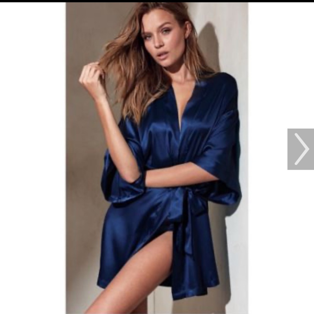 Victoria’s Secret long kimono